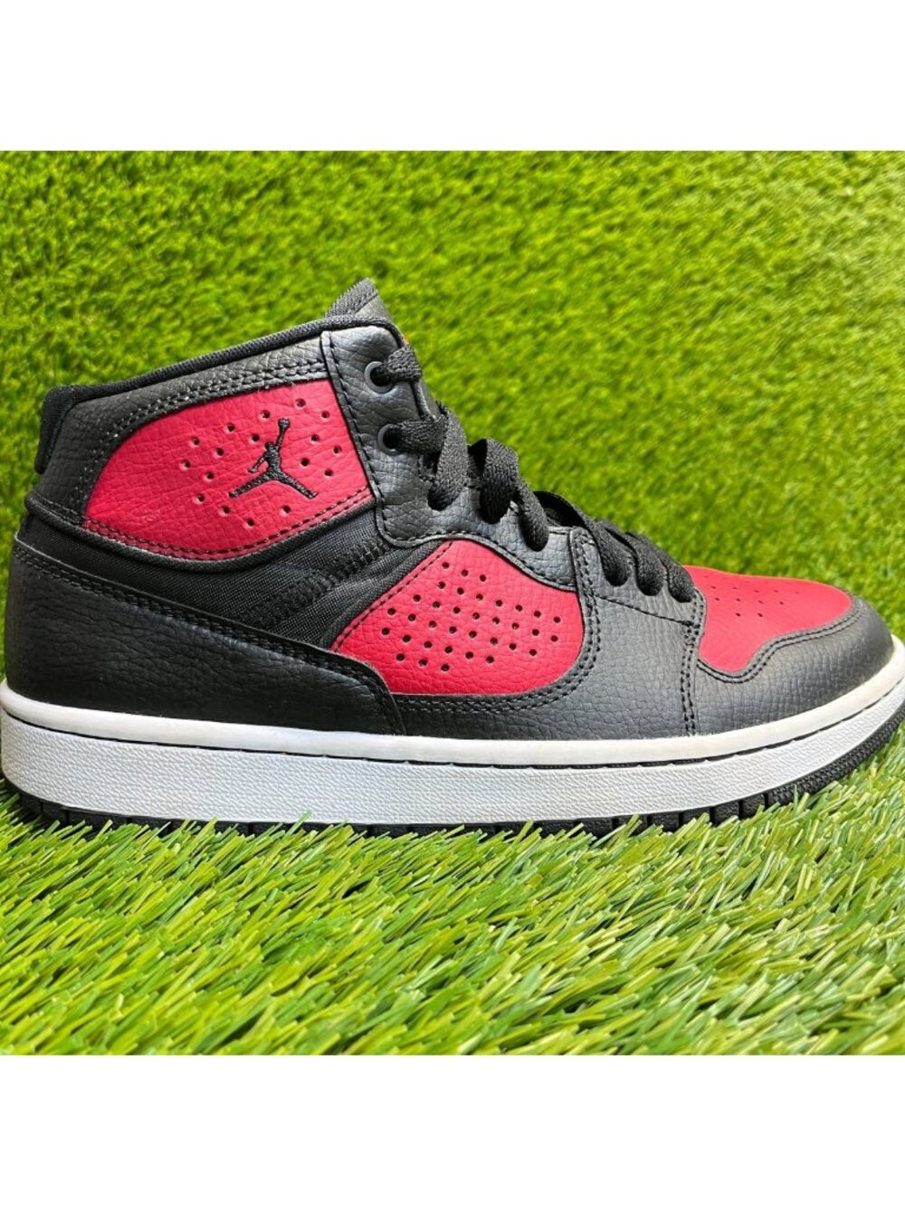 Nike Air Jordan Access Bred Boys Size 6.5Y Red Black Basketball Shoes Sneakers